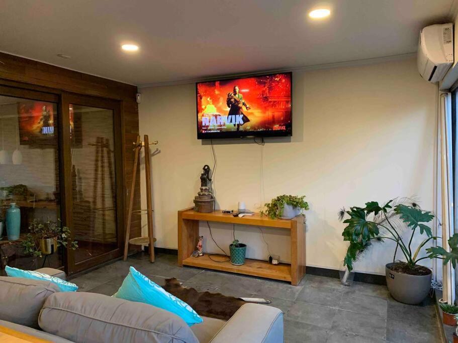 Acogedora Casa Con Tinaja Y Jacuzzi Y Rent A Car Villa Puerto Varas Bagian luar foto